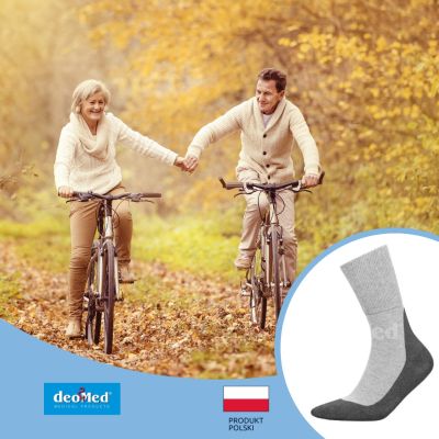 Jak skarpety zdrowotne wspierają aktywny tryb życia osób z obrzękami nóg?